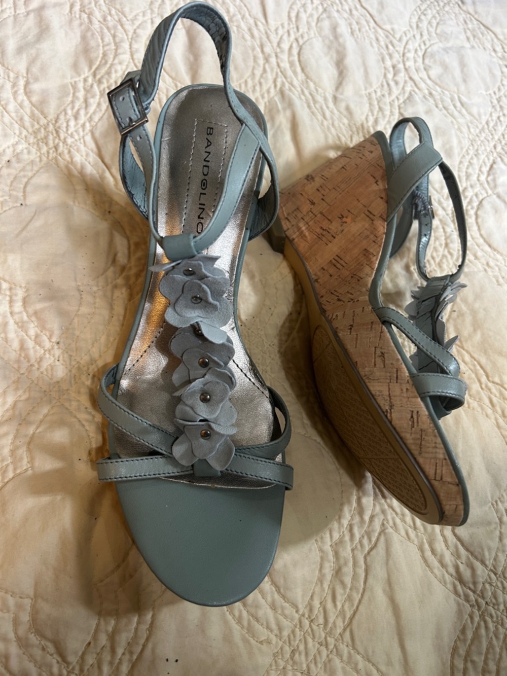 Bandolino Sea foam  Floral Cork Wedges